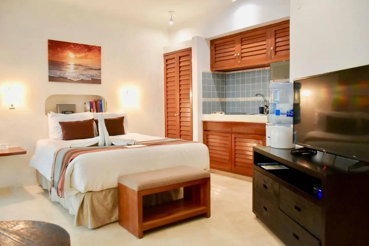 ****  Playa Palms Beach Hotel Playa del Carmen Mexico